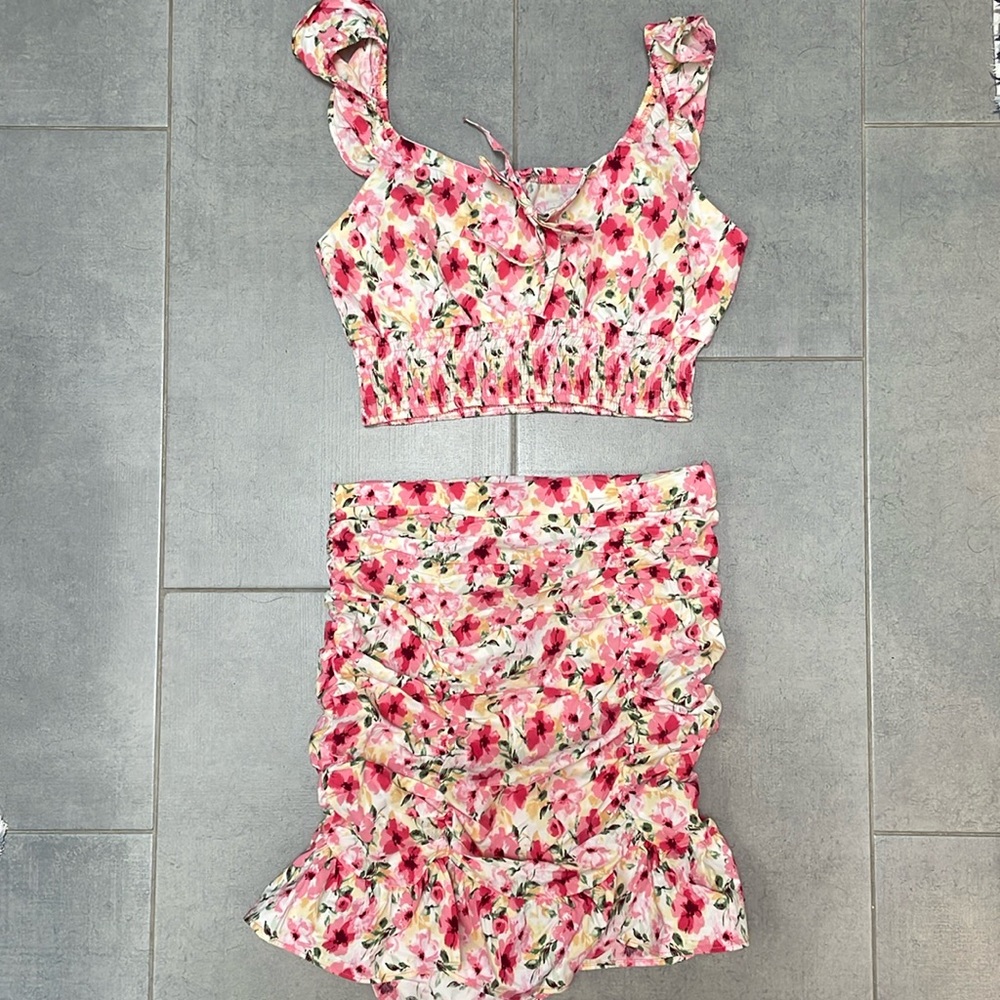 Crop Top and Skirt 2pc set